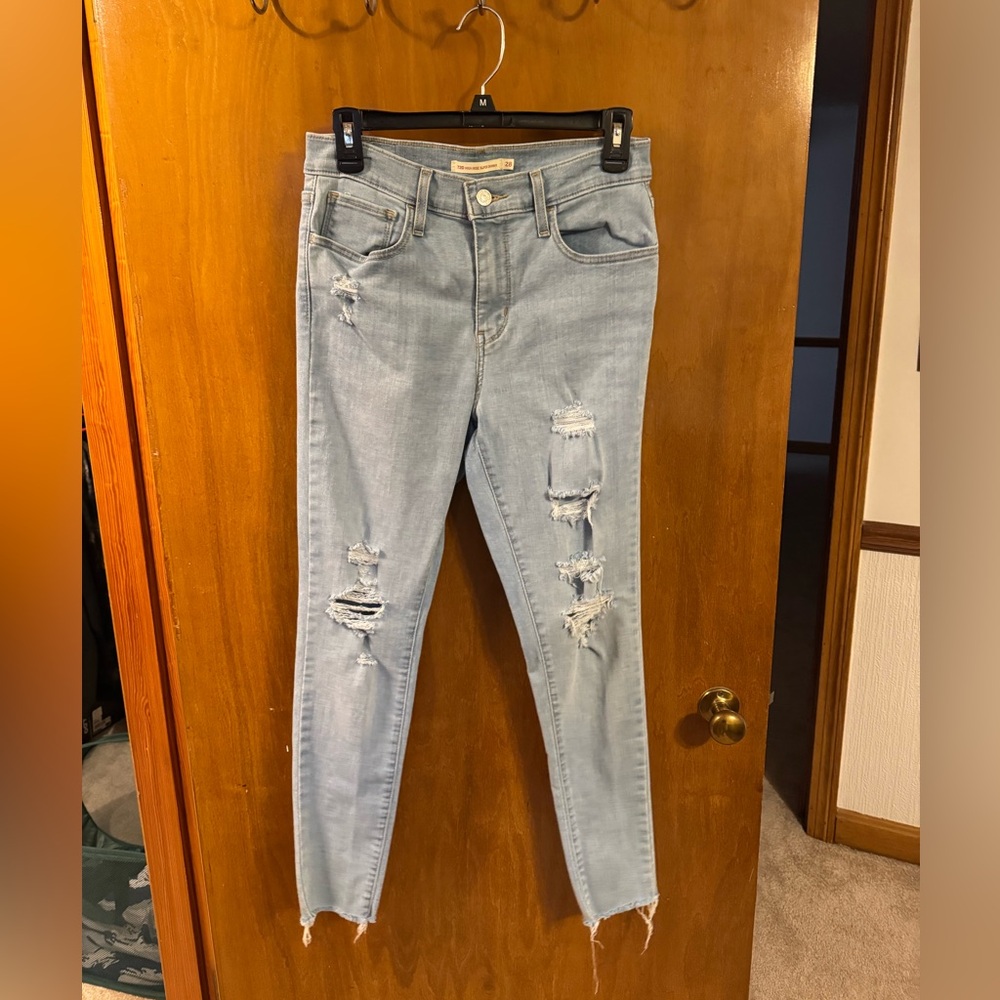 Levi’s 721 high rise skinny jeans size 28